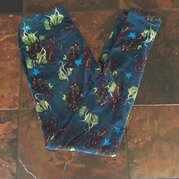 LuLaRoe Pants - Lularoe fish leggings OS